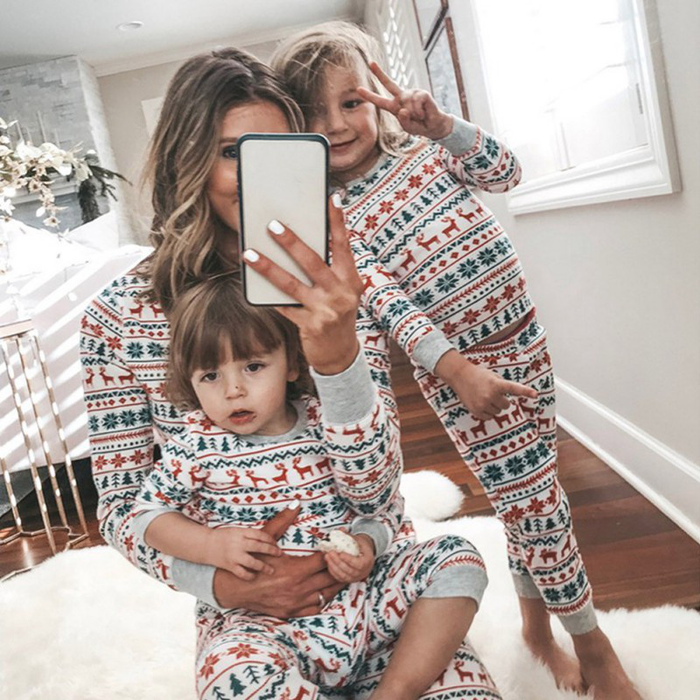 Baozhu Family Matching Christmas Pajamas Sets Dad Mom Kids Baby Deer Printing Family Parent-Child Fitted Cotton Soft Two-Piece Pajamas Outfits
